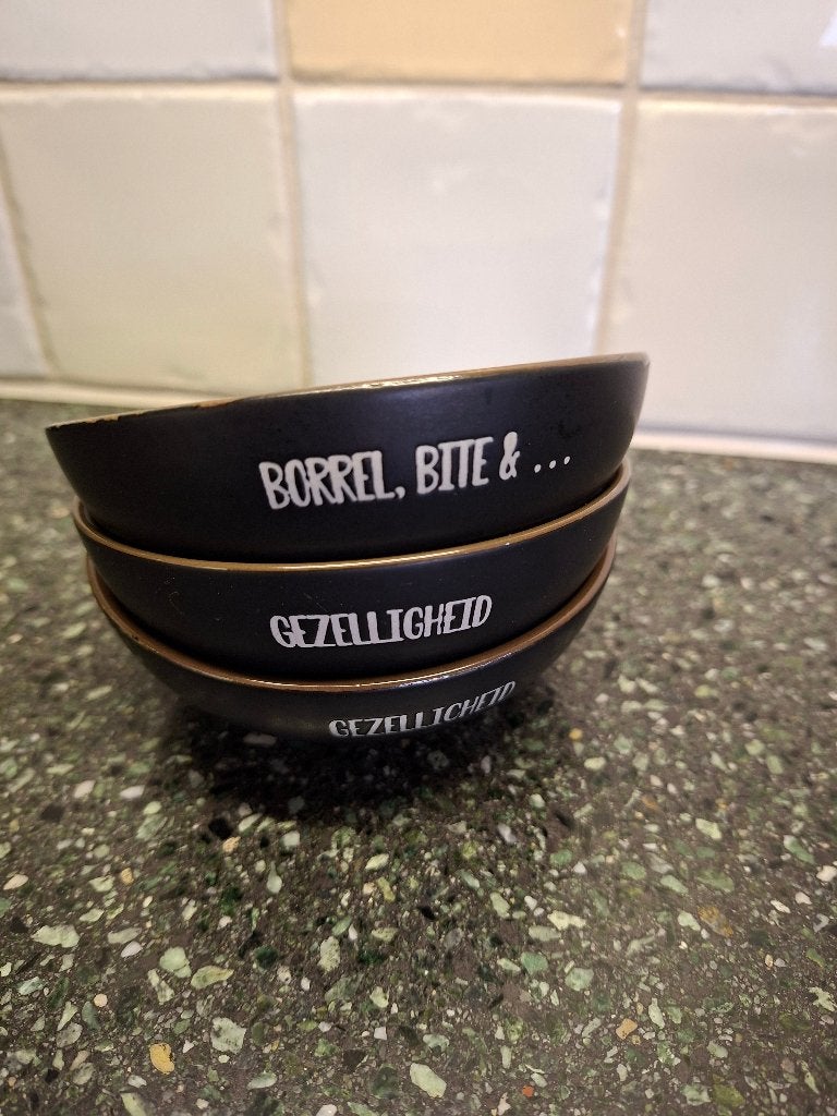 Gusta schaaltjes Borrel, Bite & .... Gezelligheid, Ophalen of Verzenden, Overige stijlen, Aardewerk, Schaal of Schalen