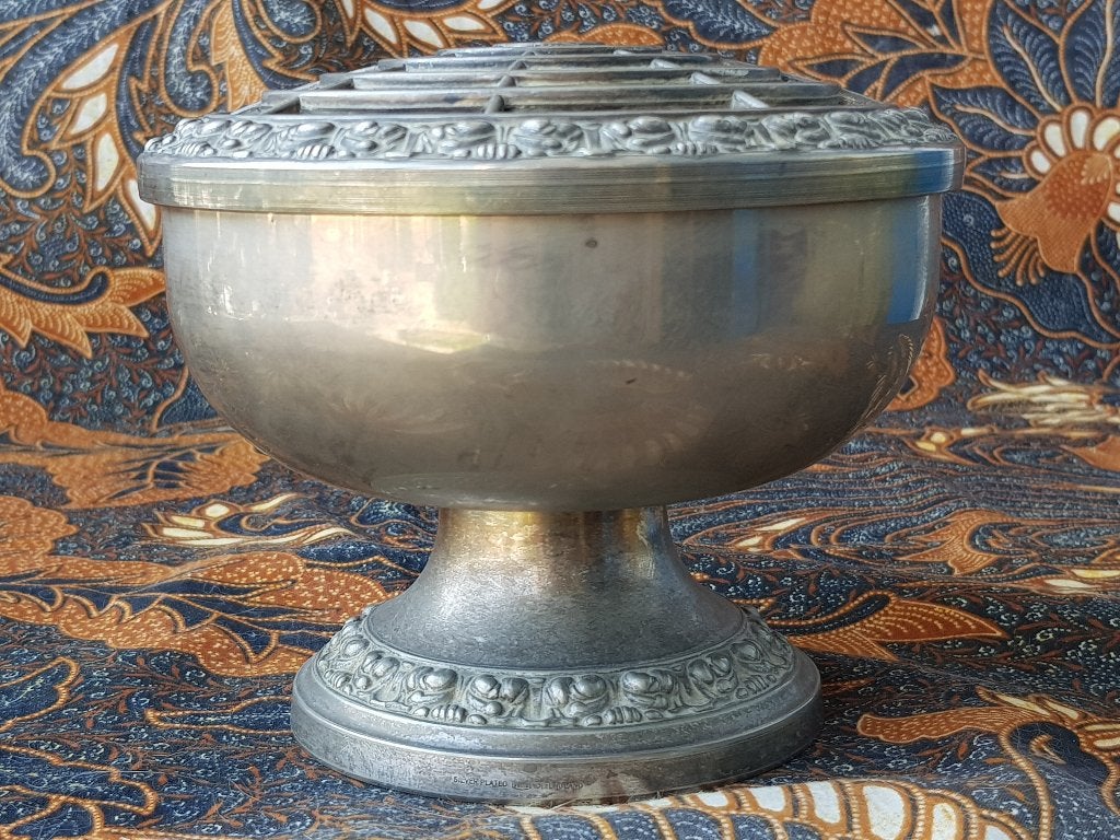 Originele oude Engelse rose bowl van silverplate 14,6 cm.