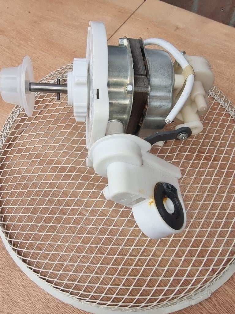 Ventilator motor 230v met zwenk, Verzenden