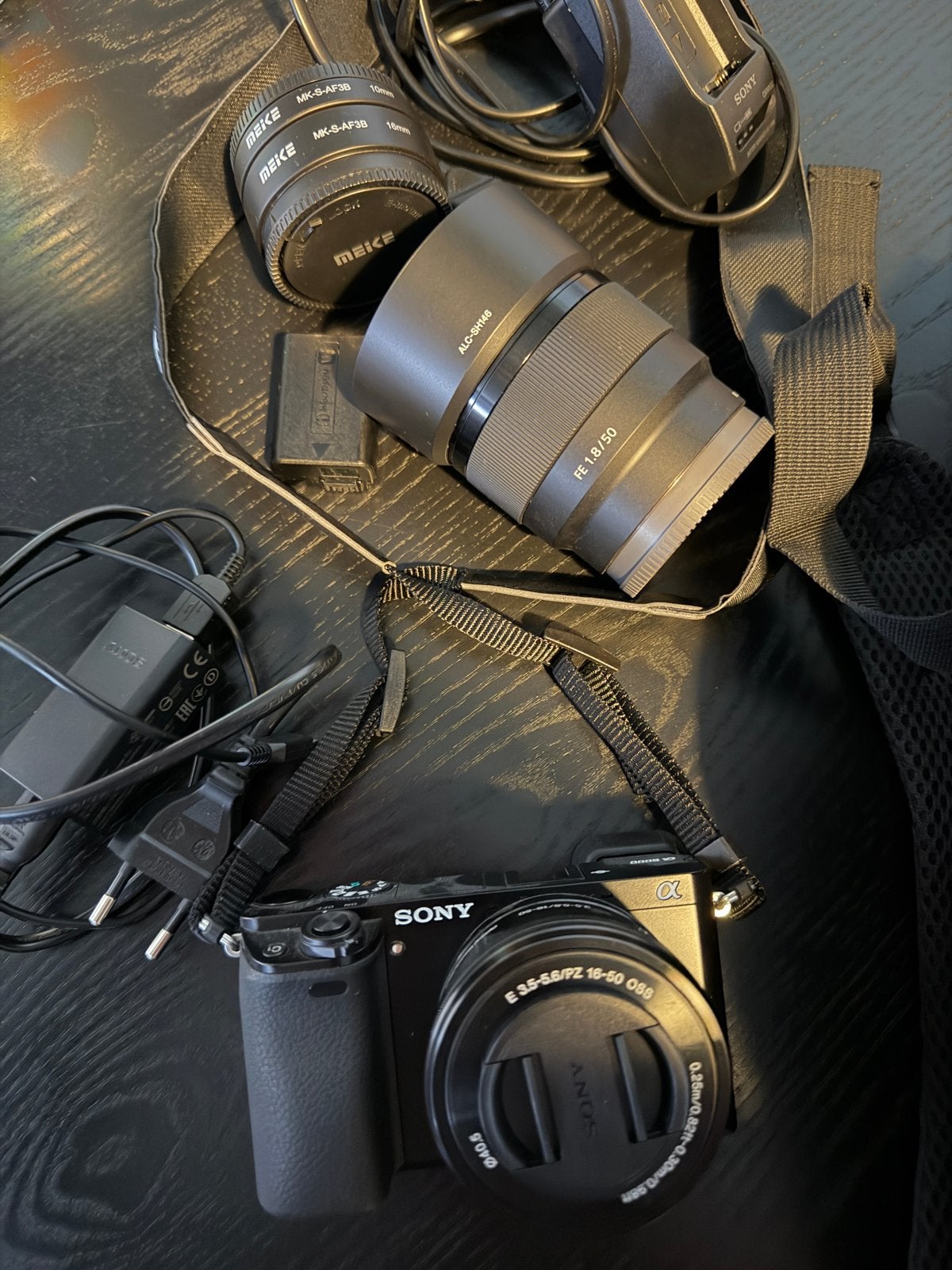 Sony Alpha A6000 Systeemcamera met 2 lenzen en tas, Audio, Tv en Foto, Fotocamera's Digitaal, Ophalen, Spiegelreflex, Zo goed als nieuw