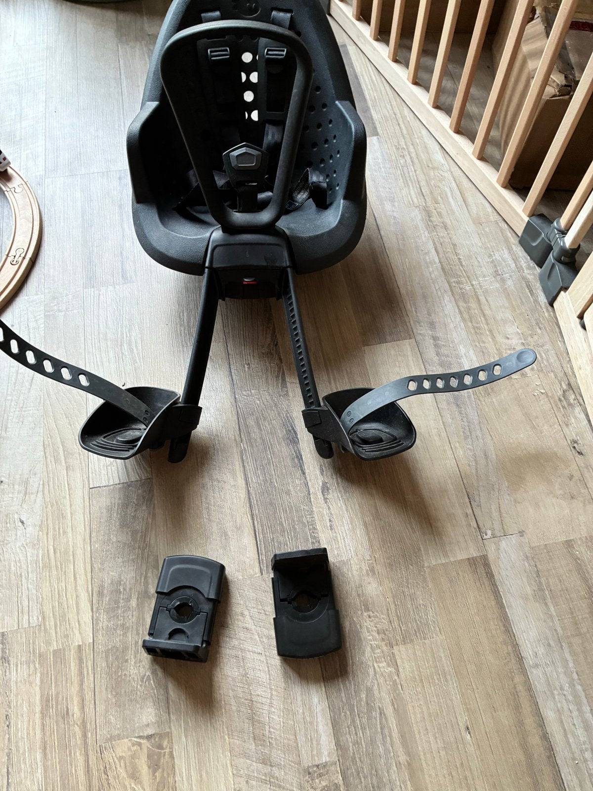 Thule Yepp Mini kinderzitje met extra adapter voor 2e fiets, Voorzitje, Ophalen of Verzenden, 0 t/m 13 kg, Gebruikt