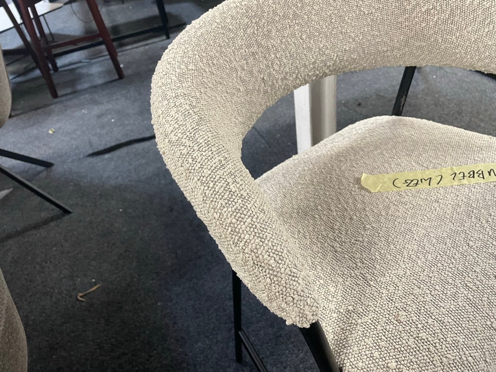 2 barkrukken Luka off white bouclé stof, Huis en Inrichting, Ophalen, 60 tot 90 cm, Nieuw, X