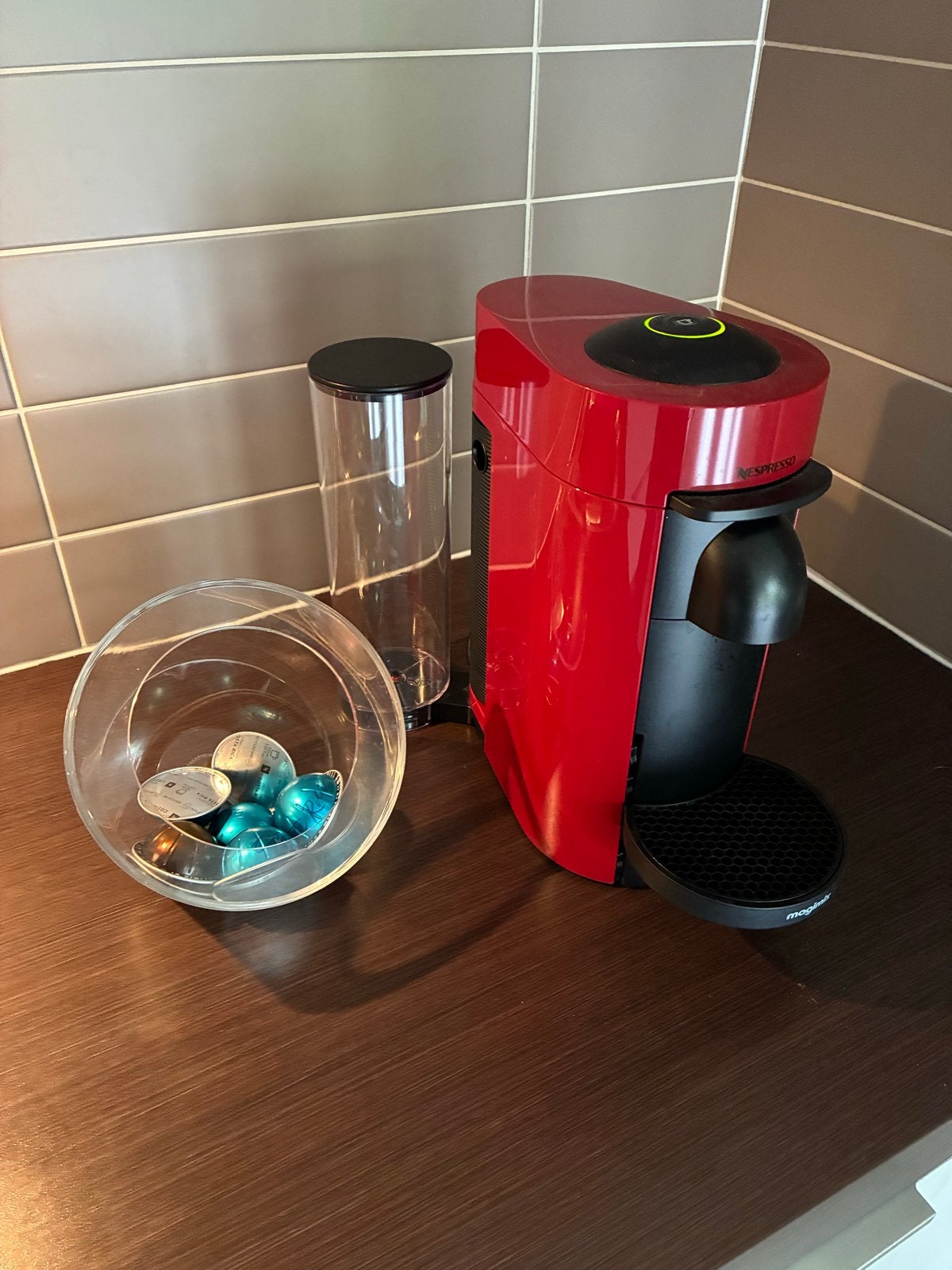Nespresso Vertuo Next Magimix - Rood, Koffiemachine, Ophalen of Verzenden, Zo goed als nieuw, 1 kopje