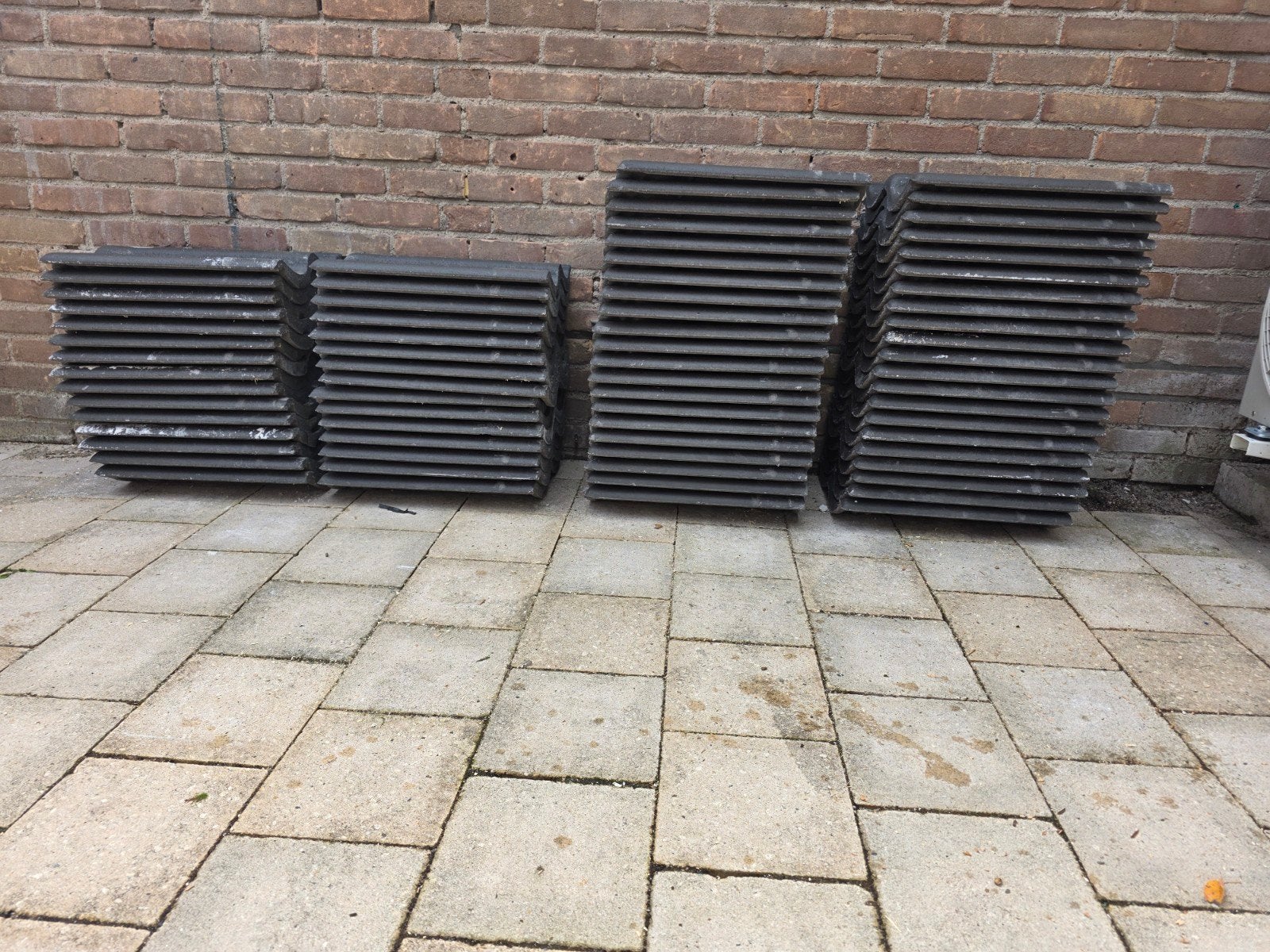 BMI Monier Sneldek dakpannen, zwart, gebruikt, Doe-het-zelf en Verbouw, Dakpannen en Dakbedekking, Gebruikt, Steen of Klei, Zwart