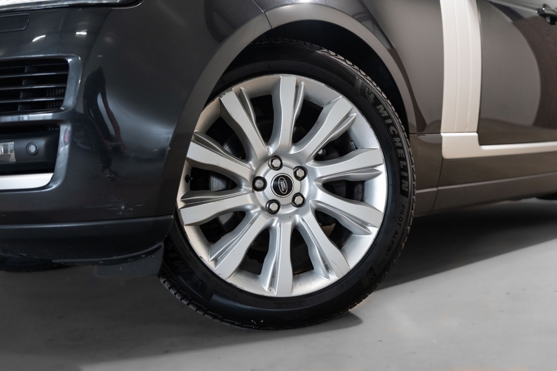 Land Rover RANGE ROVER Grijs Kenteken Full Option 360 Camera, Euro 5, Zwart, 2993 cc, 259 pk