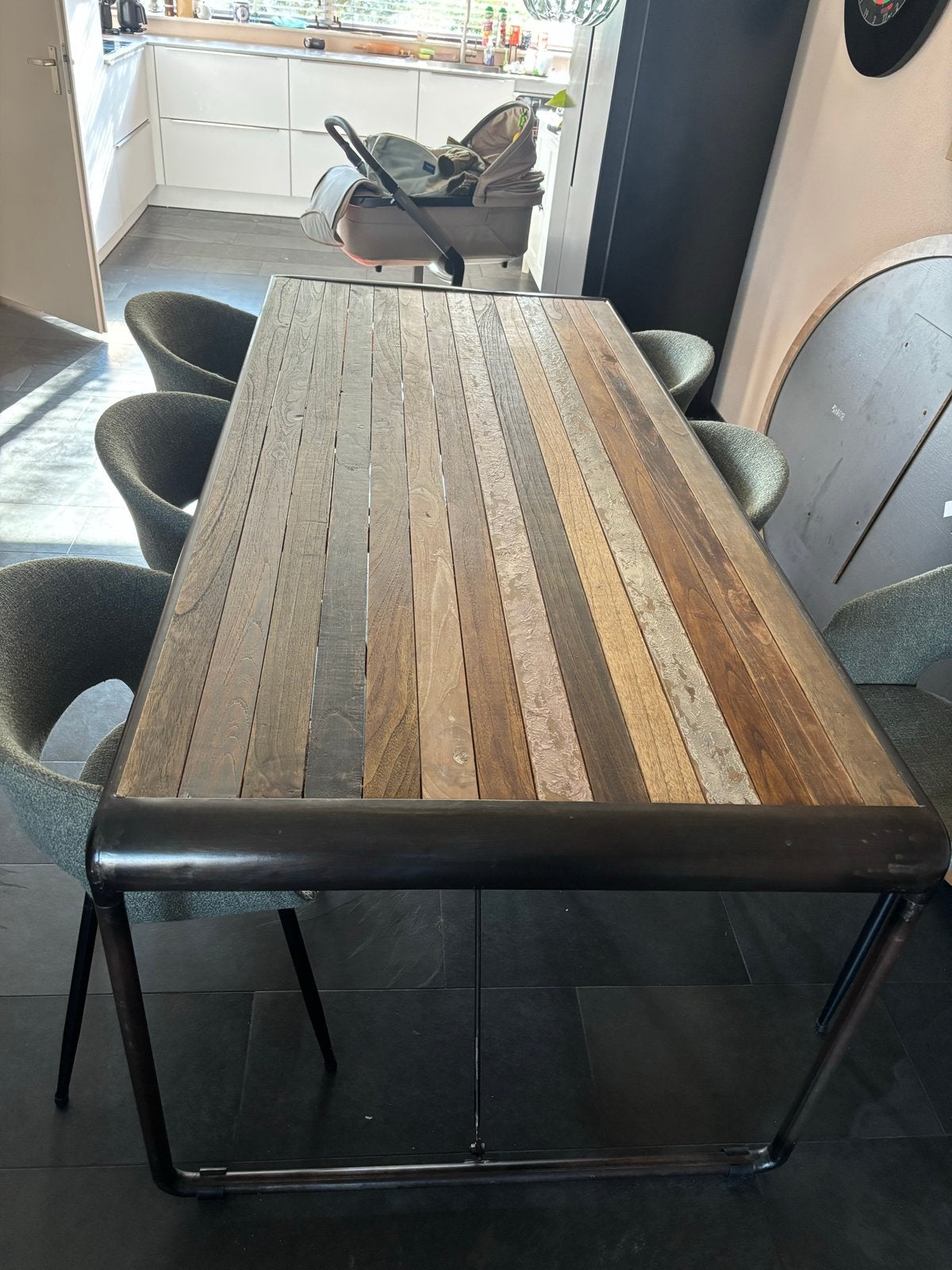 Eettafel met metalen frame en houten blad, Ophalen, Gebruikt, 200 cm of meer, 50 tot 100 cm