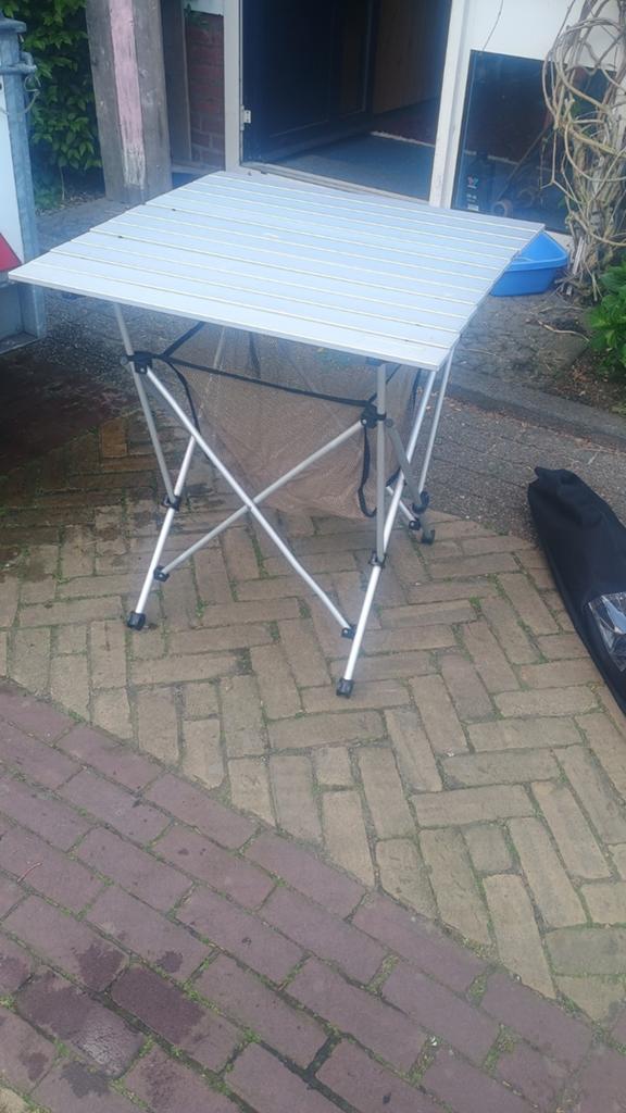 Camping tafel, Ophalen, Campingtafel