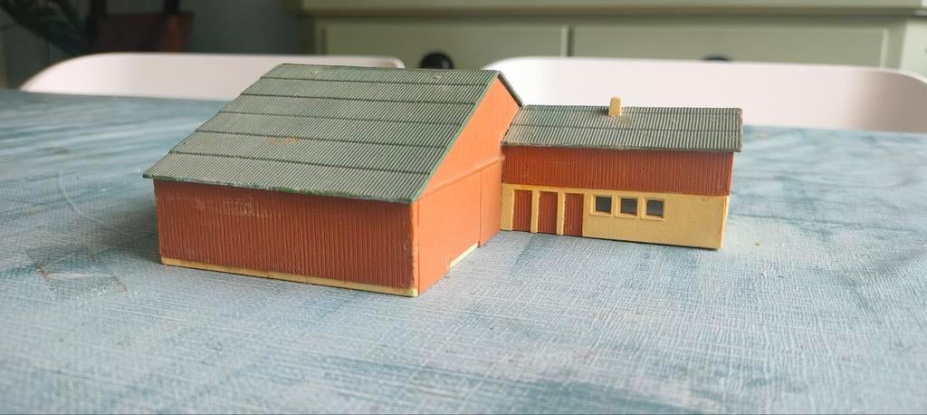 Kibri een deel van 37026  schuur of stal spoor N, Hobby en Vrije tijd, Modeltreinen | N-Spoor, Ophalen of Verzenden, Gelijkstroom of Wisselstroom
