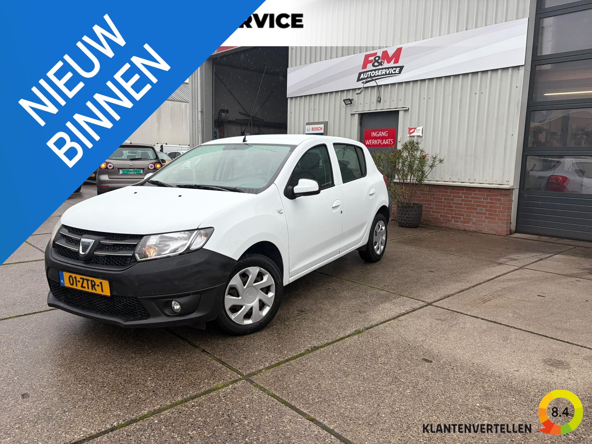 Dacia Sandero 0.9 TCe Lauréate Airco, radio, trekhaak, Auto's, Voorwielaandrijving, Stof, Gebruikt, 31 €/maand