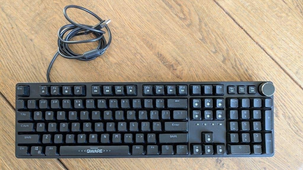 QWARE GMK-7600 Toetsenbord, Ophalen of Verzenden, Zo goed als nieuw, QWARE, Qwerty