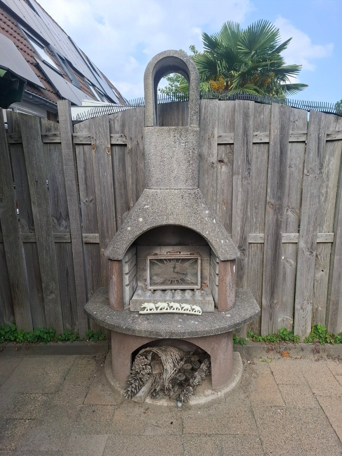 betonnen barbecue, Ophalen, Gebruikt