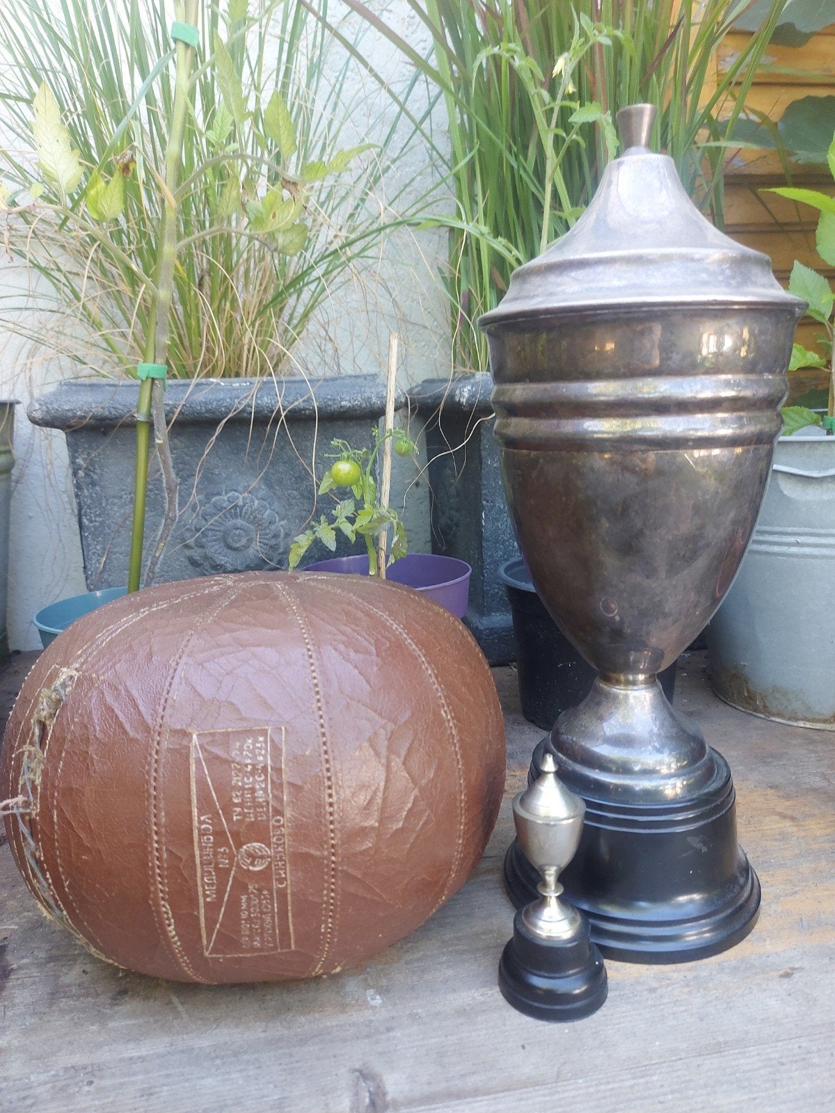 Oude leren bal & bekers, Ophalen of Verzenden