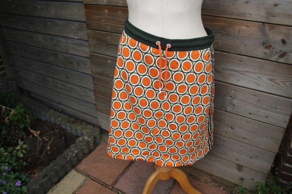 Rok oranje/ donkergroen 4Funky Flavours mt S Vaste prijs, Oranje, Ophalen of Verzenden, Zo goed als nieuw, Knielengte