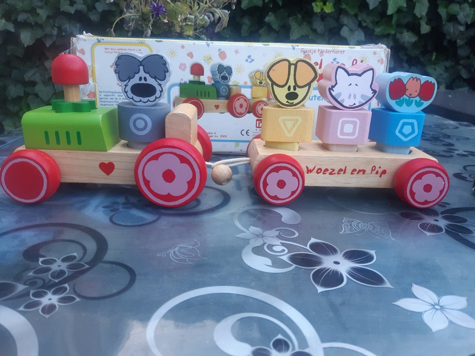 Woezel en Pip houten trein - Guusje Nederhorst, Ophalen of Verzenden, Zo goed als nieuw, Duw- of Trekspeelgoed