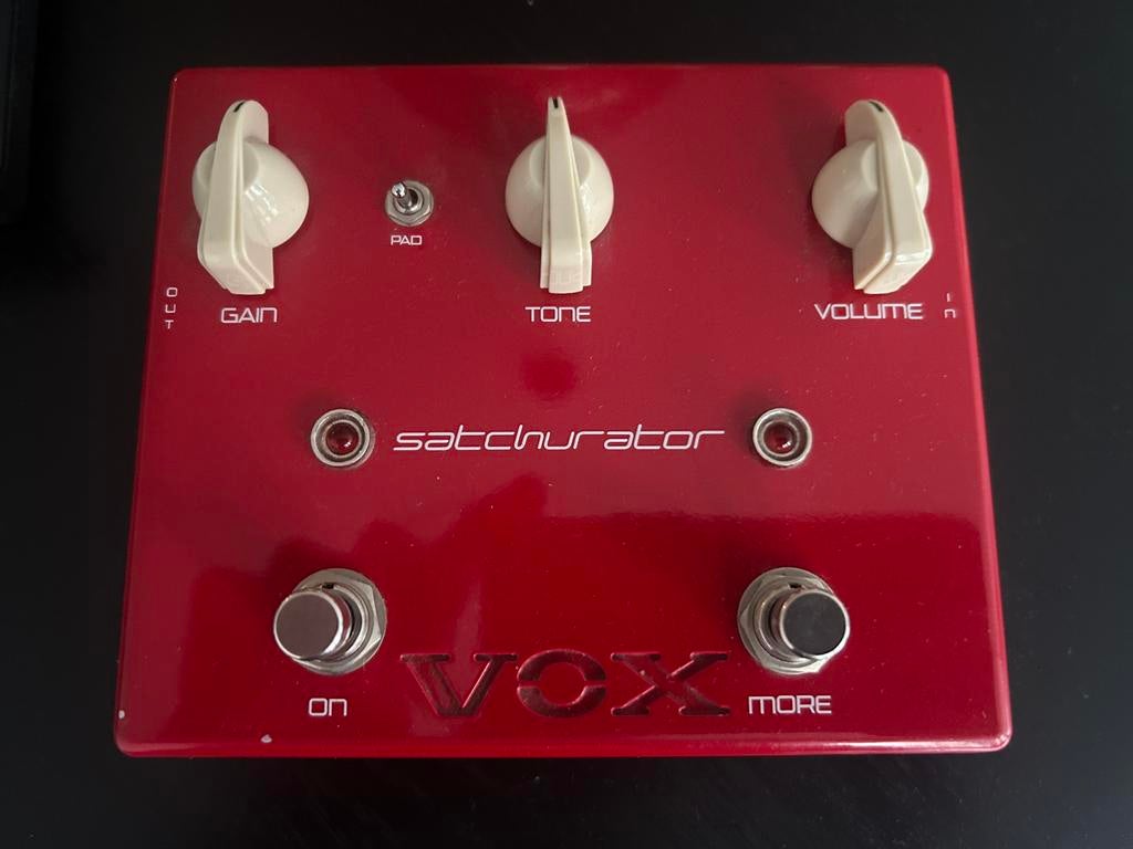 Vox Satchurator Joe Satriani distortion pedaal, Ophalen, Zo goed als nieuw
