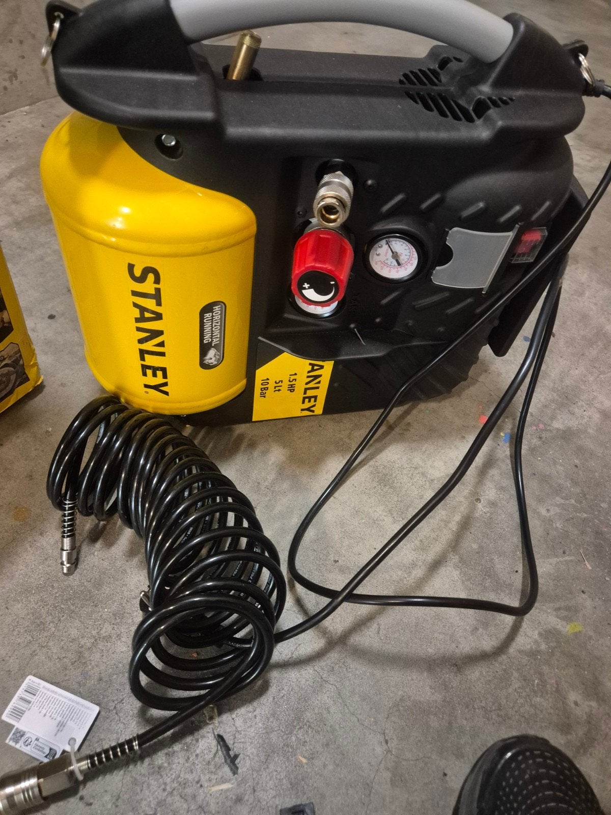 Stanley Luchtcompressor 1.5PK 5L 10 Bar, 6 tot 10 bar, Nieuw, Ophalen of Verzenden, Minder dan 200 liter/min