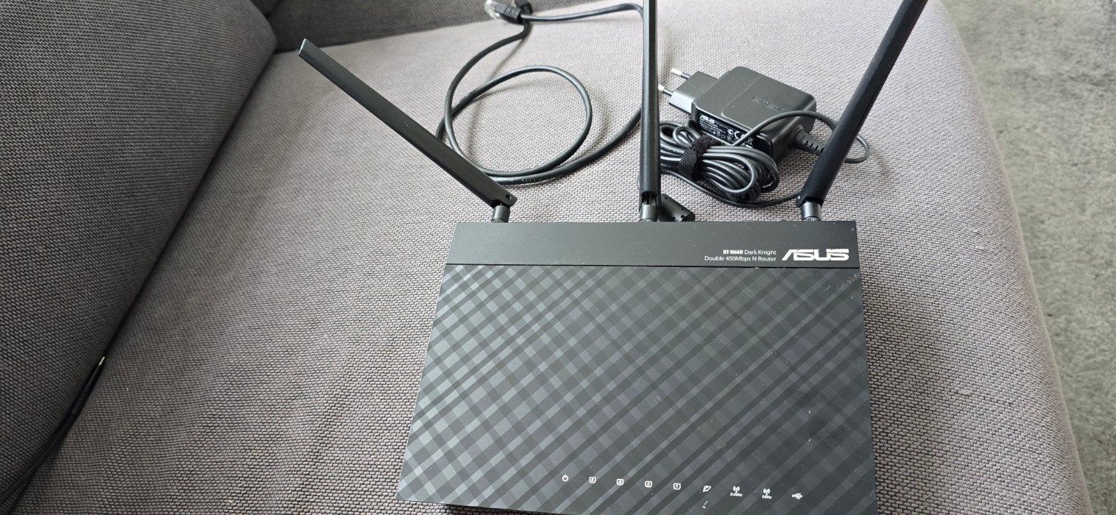 Router, Asus, RT-N66U, met netwerkkabel., Ophalen, Zo goed als nieuw