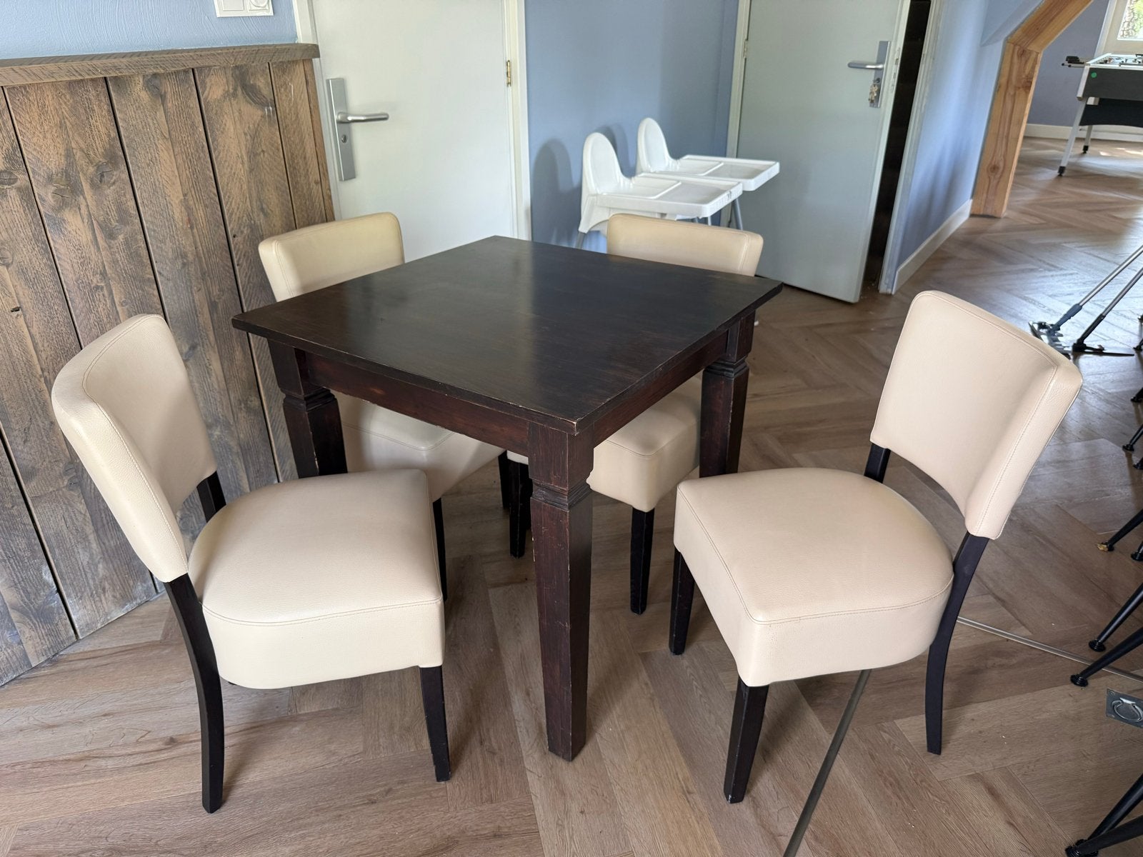 16 Horeca Stoelen en 4 Tafels - “ 4 Complete Sets”, Ophalen, Gebruikt, Horeca, 8 stoelen of meer