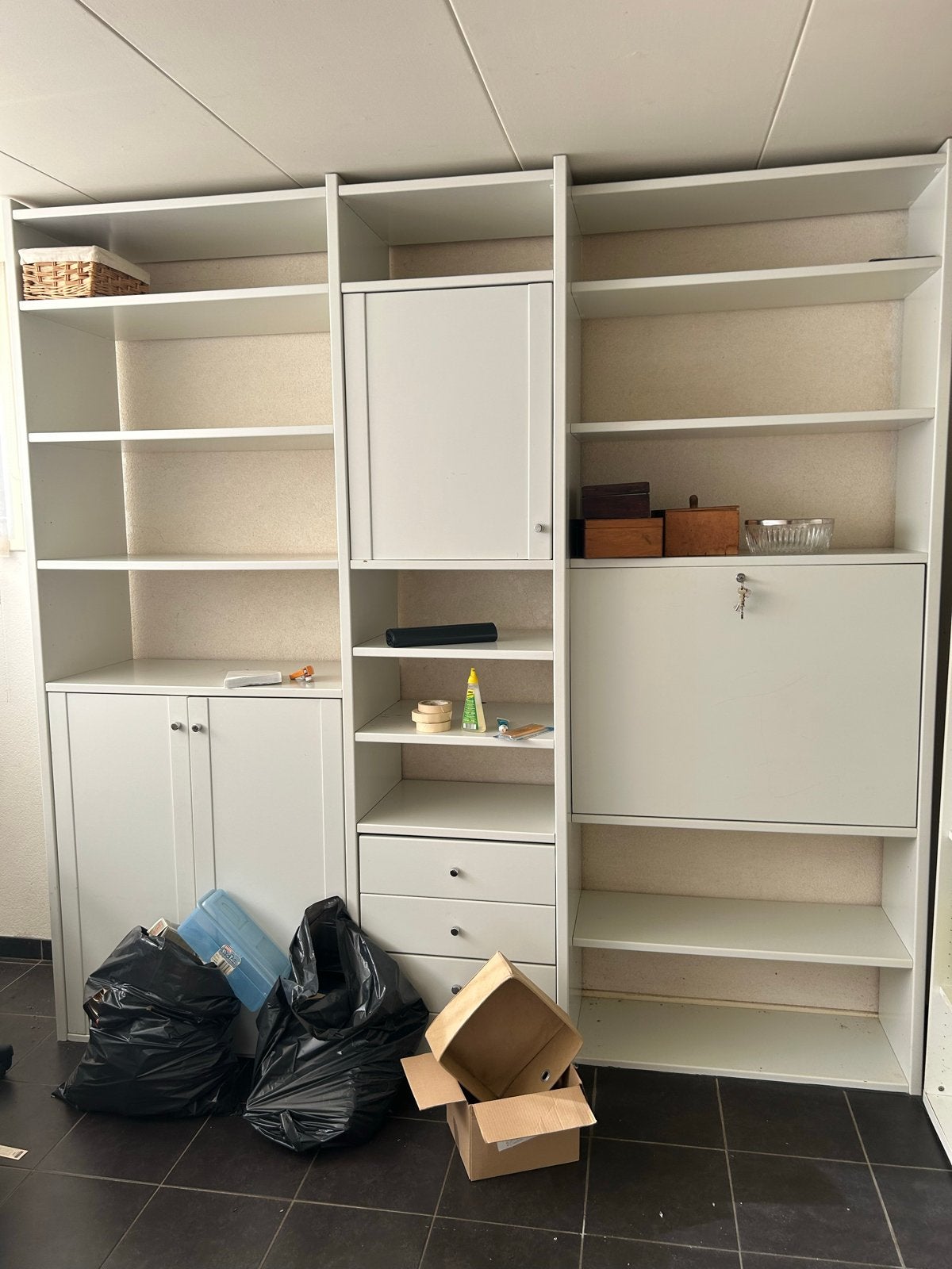 Witte modulaire kast met planken, deuren en lades, Overige materialen, Gebruikt, 200 cm of meer, 150 tot 200 cm