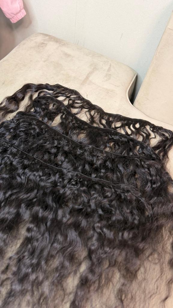 Te koop: 10 banen Natural Curly Weave – Echt Haar, Ophalen, Zo goed als nieuw, Minder dan 2 meter, HDMI-kabel