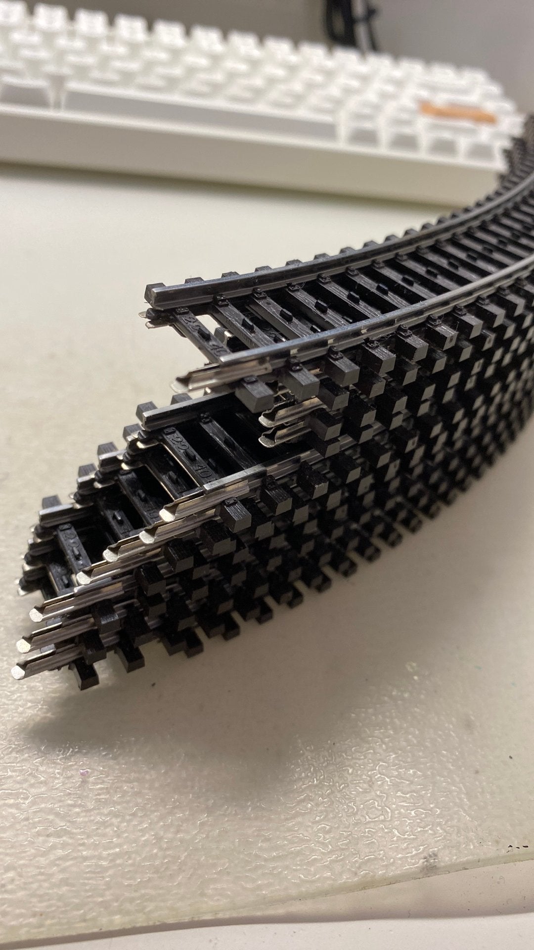 12 stuks bocht 2210 K rails, Wisselstroom, Rails, Ophalen of Verzenden, Zo goed als nieuw
