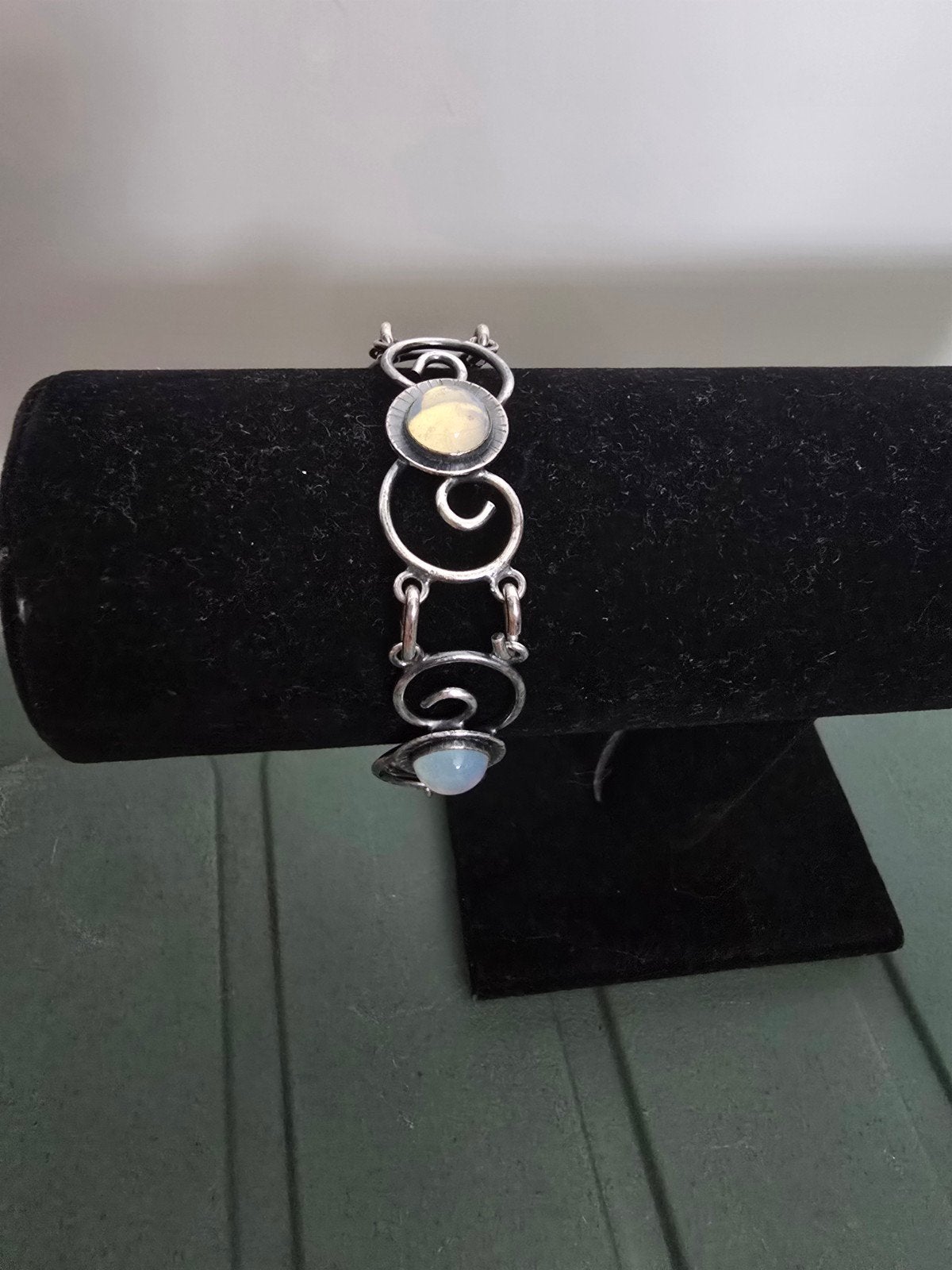 maansteen? armband, Ophalen of Verzenden, Overige materialen, Armband