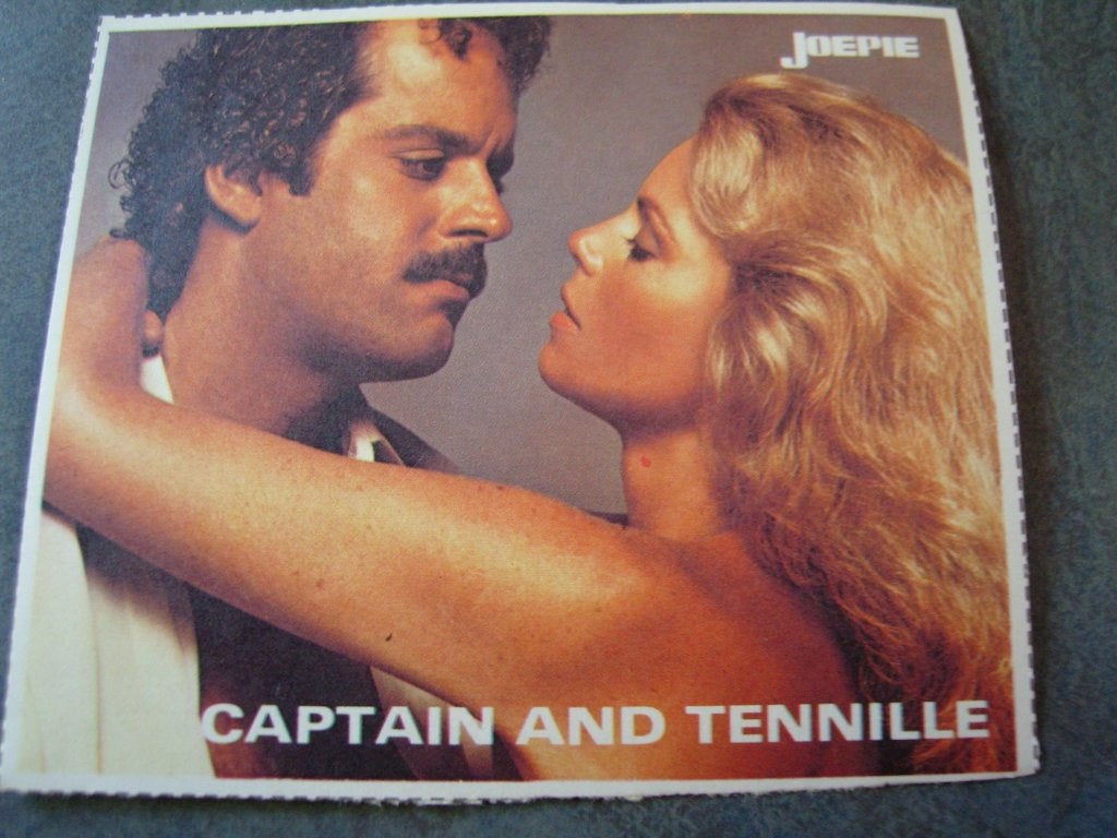 sticker joepie POP captain and tennille, Verzamelen, Stickers, Zo goed als nieuw, Ophalen