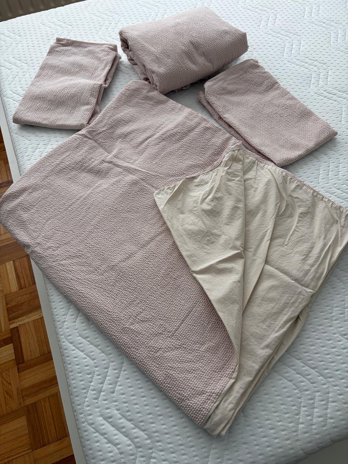Crisp sheets 2x eenpersoonsdekbed incl kussenhoesjes, Ophalen of Verzenden, Zo goed als nieuw, Eenpersoons, Kussen