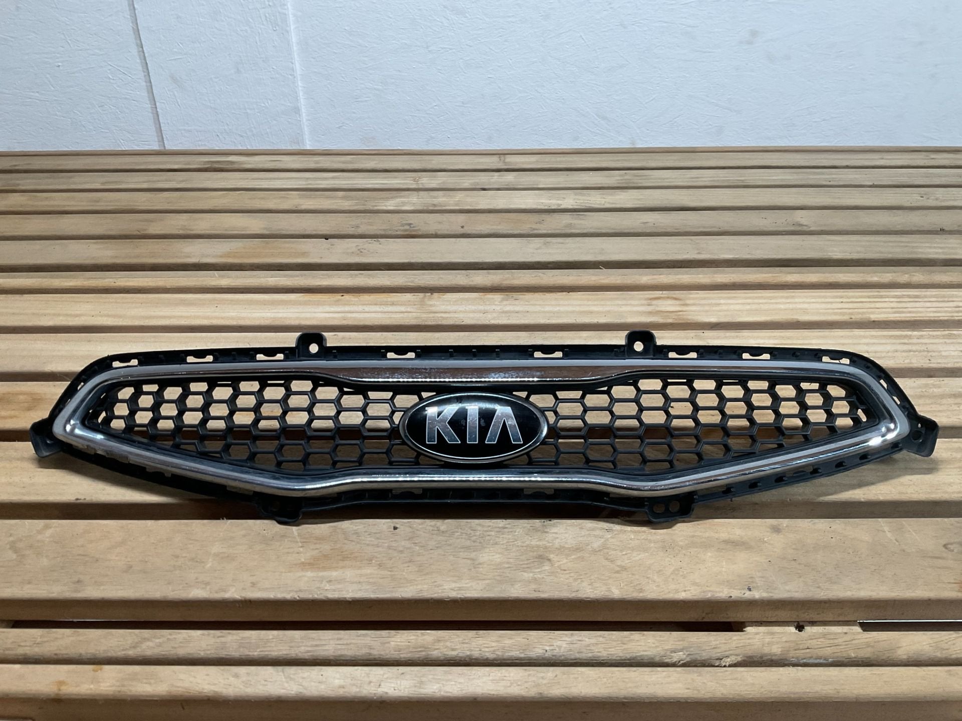 Bumper Grille Kia Picanto TA 86351-1Y000 Gril KIA-132, Heolleung-ro 12
06797  Seoul, Ophalen of Verzenden, Info@kia.com, Kia Corporation
