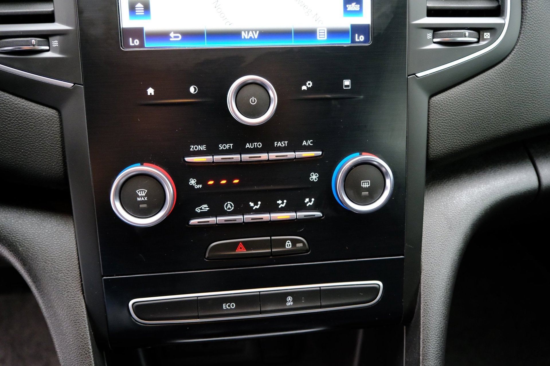 Foto 13 van Renault Mégane 1.3 TCe Zen 5-drs Navi|Clima|Cruise|Trekhaak