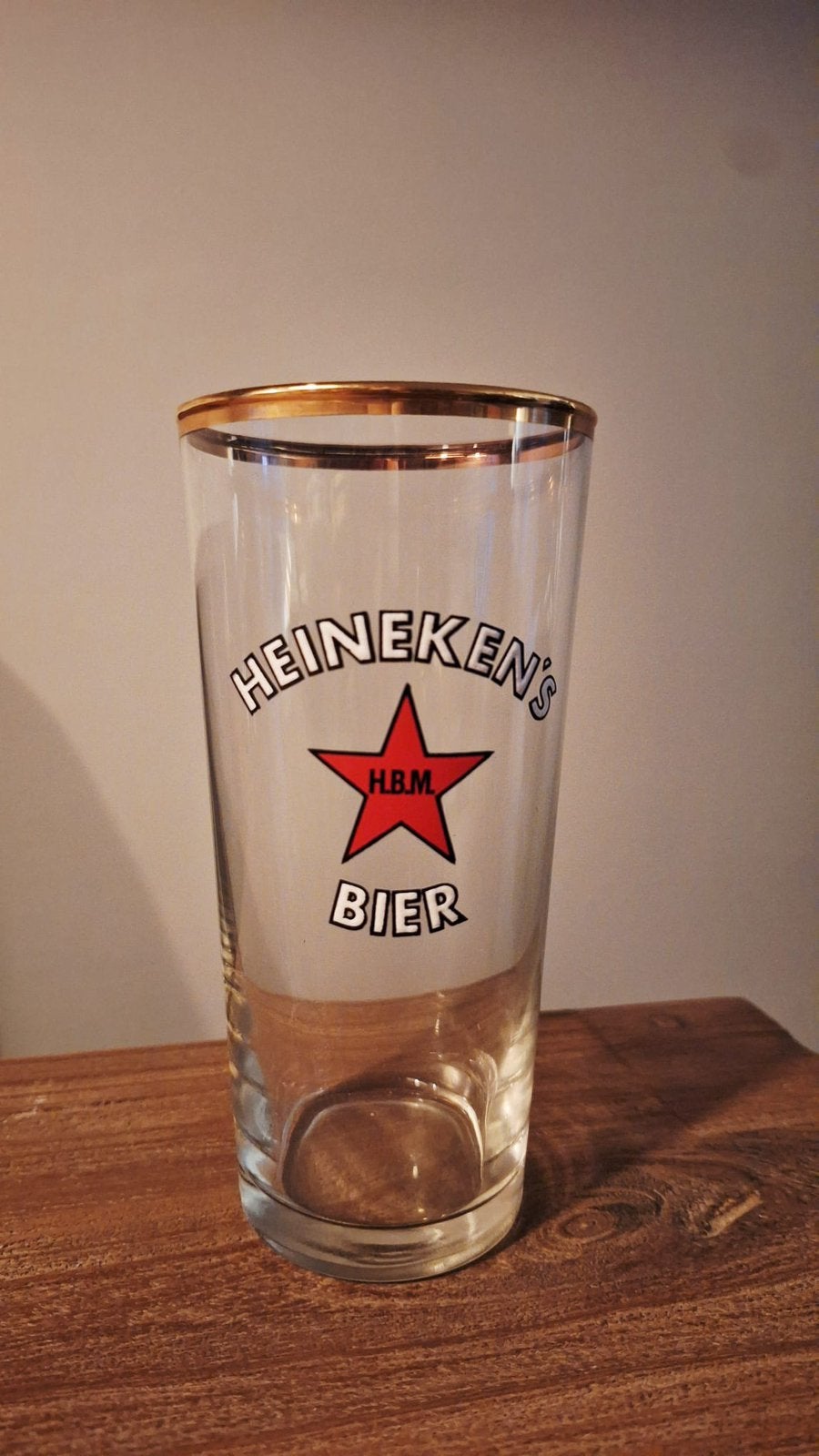 Vintage Heineken’s Bierglas (H.B.M.) met Gouden Rand., Ophalen of Verzenden, Zo goed als nieuw, Bierglas