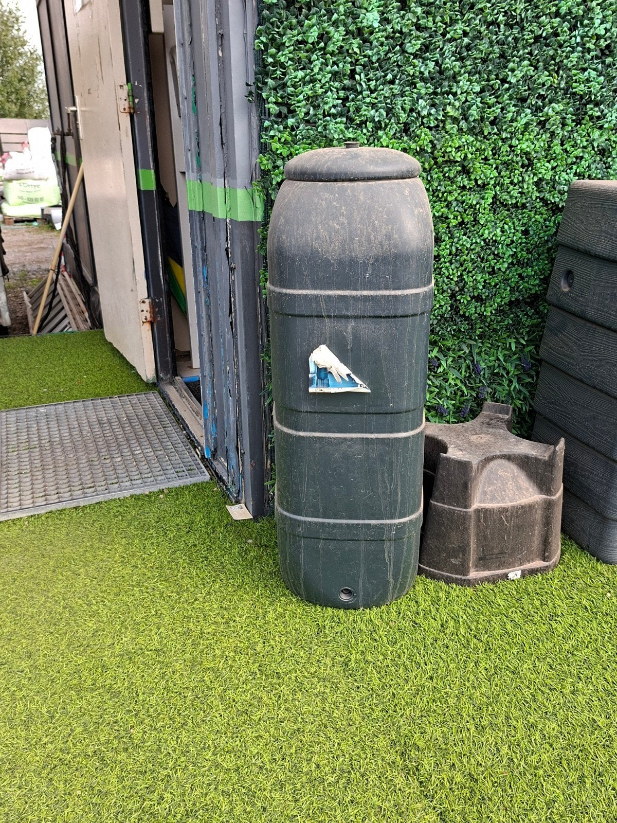 Regenton met voet 100 liter nieuw, 75 tot 150 liter, Ophalen, Gebruikt, Kunststof