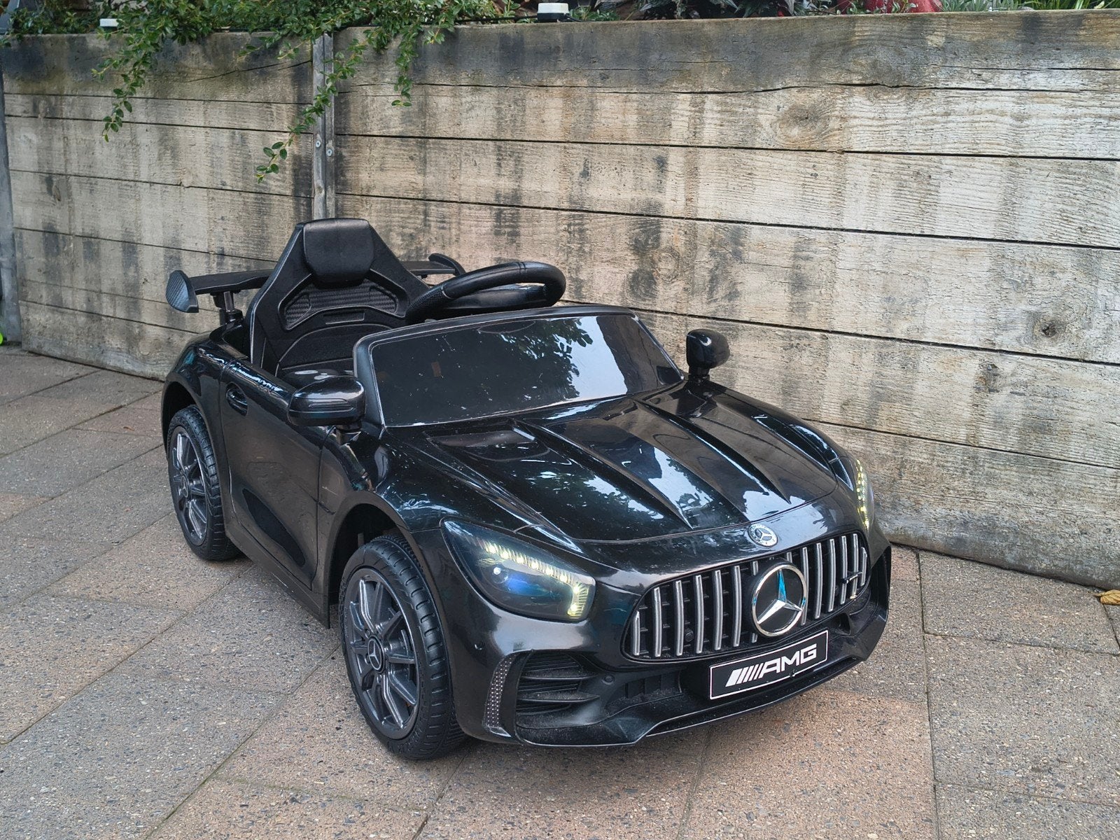 Mercedes AMG GTR 6V kinderauto, Ophalen, Gebruikt