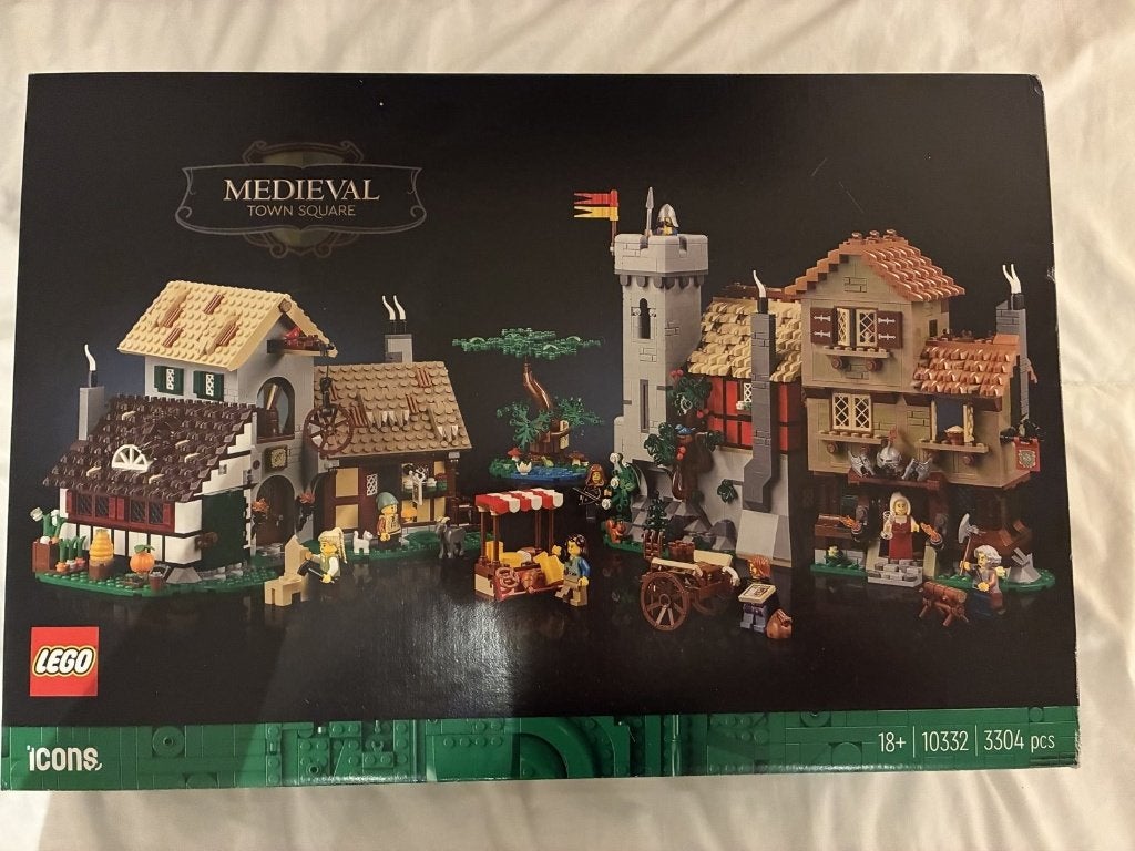 LEGO 10332 Middeleeuws Stadsplein - Nieuw & sealed, Lego, Nieuw, Ophalen of Verzenden, Icons