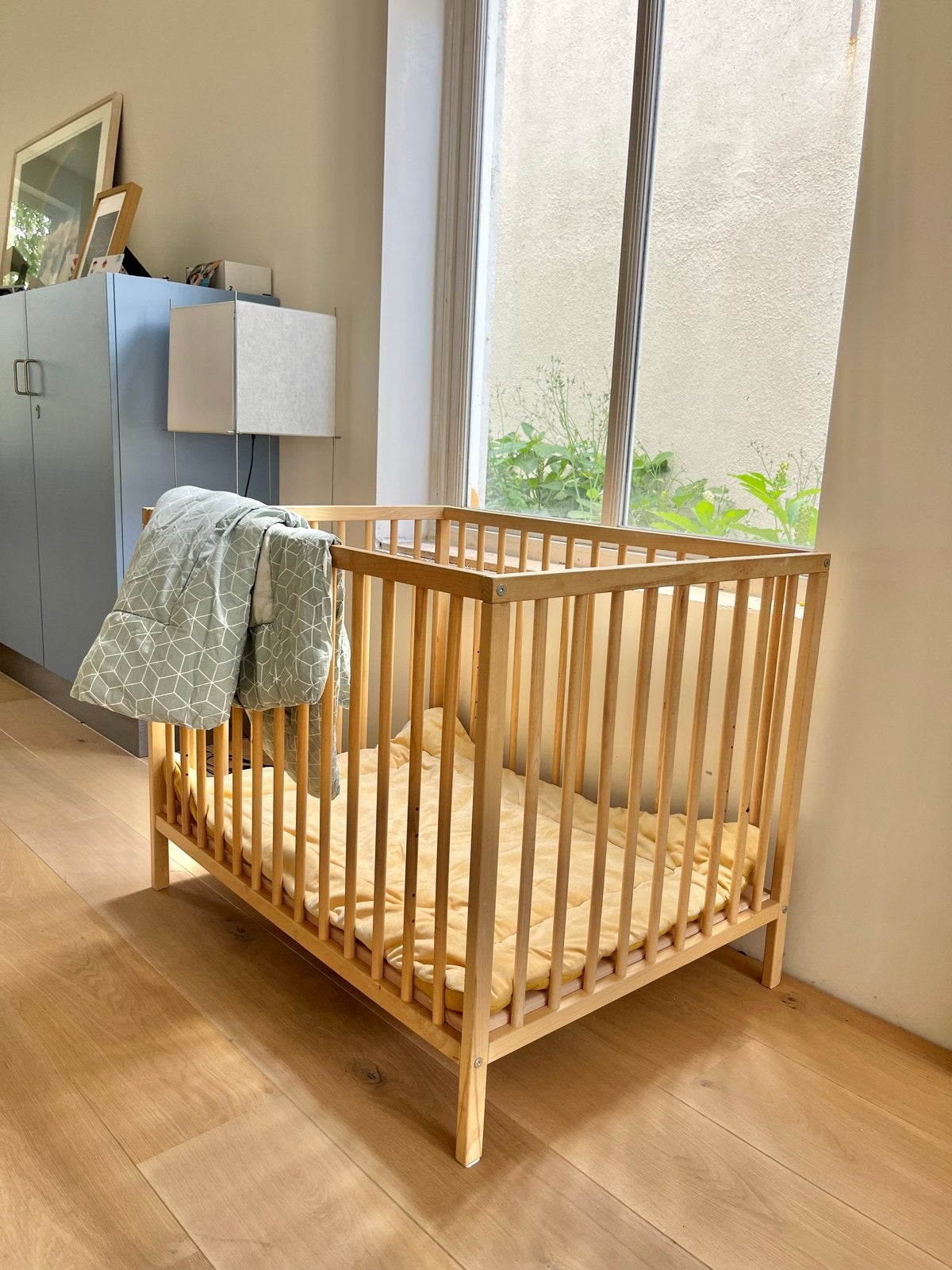 Houten baby box, Ophalen, Gebruikt, Vierkant, Boxkleed