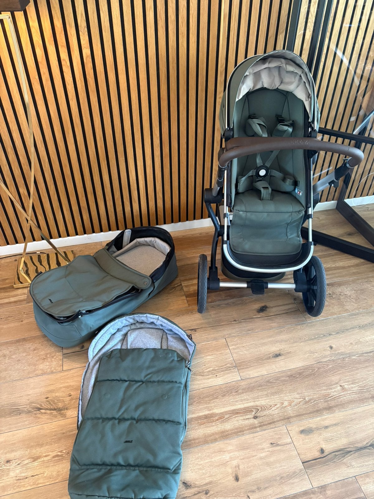 Kinderwagen Joolz Day + reiswieg + regenhoes + voetenzak, Kinderen en Baby's, Kinderwagens en Combinaties, Ophalen, Zo goed als nieuw