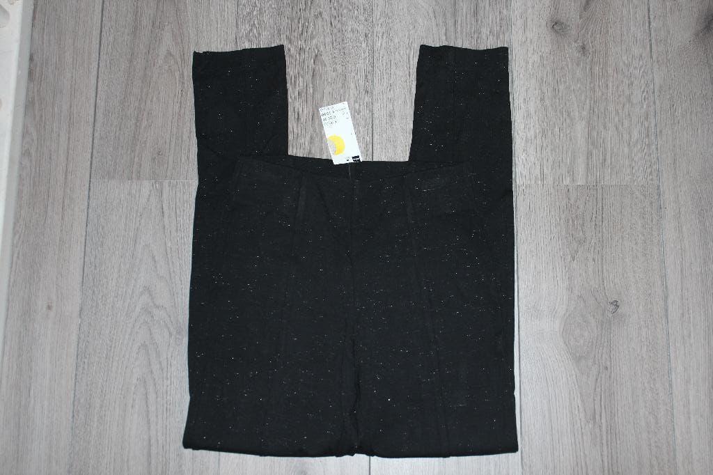 Nieuw Hema smalle hoge taille broek - zwart met glitters S, Kleding | Dames, Broeken en Pantalons, Zwart, Nieuw, Ophalen of Verzenden