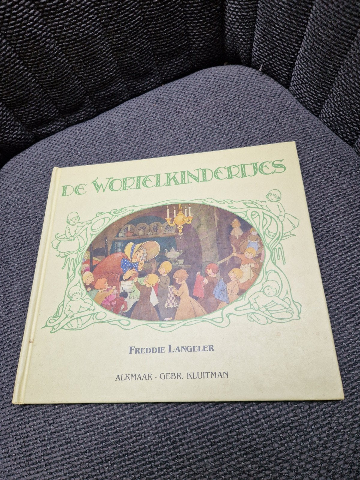 De Wortelkinderjes - Freddie Langeler (Vintage Kinderboek), Ophalen of Verzenden, Gelezen, Freddie Langeler, 3 tot 4 jaar