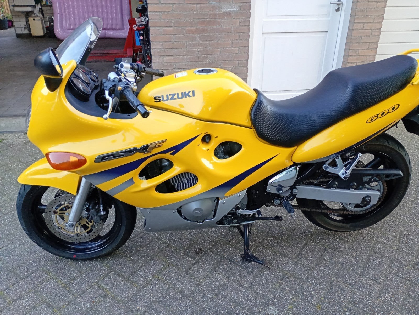 Suzuki GSX 600F - Sportieve Toermotor, Motoren, Motoren | Suzuki, Sportuitlaat, 4 cilinders, Motorrijbewijs A, Gebruikt