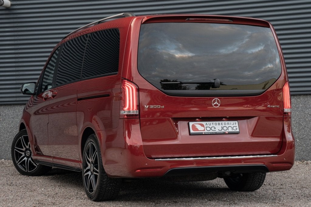 Mercedes-Benz V-Klasse 300d 4-Matic AMG 240PK | Pano | Stand, Auto's, 12 maanden, 15 km/l, Gebruikt, 4 cilinders