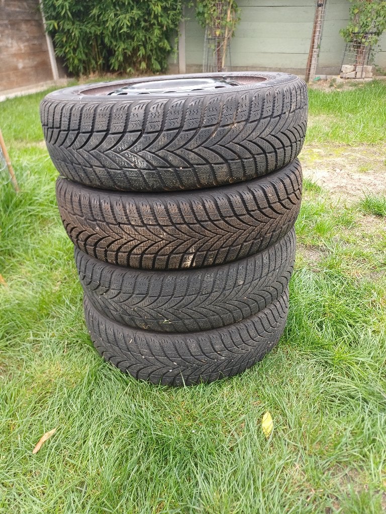 banden op stalen velg 155/65R15, Ophalen, Gebruikt