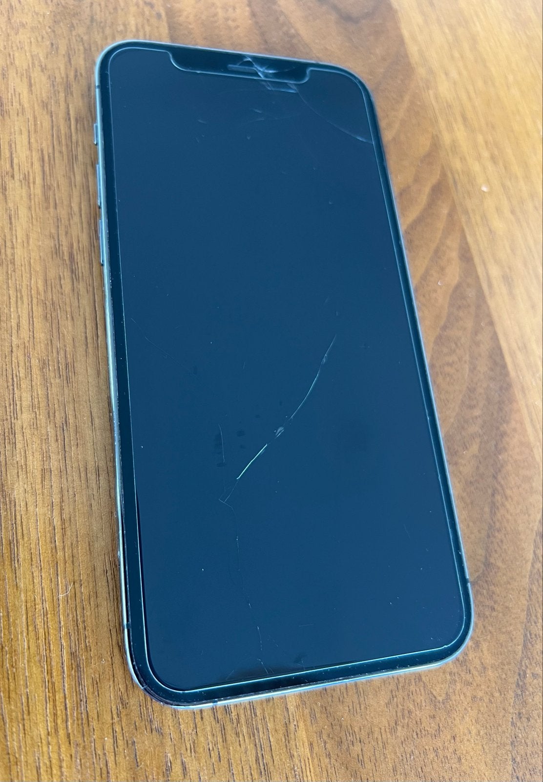 iPhone 12 Pro - 128 gb (scherm & voor-camera met barsten), 75 %, Zonder simlock, Zonder abonnement, Zilver