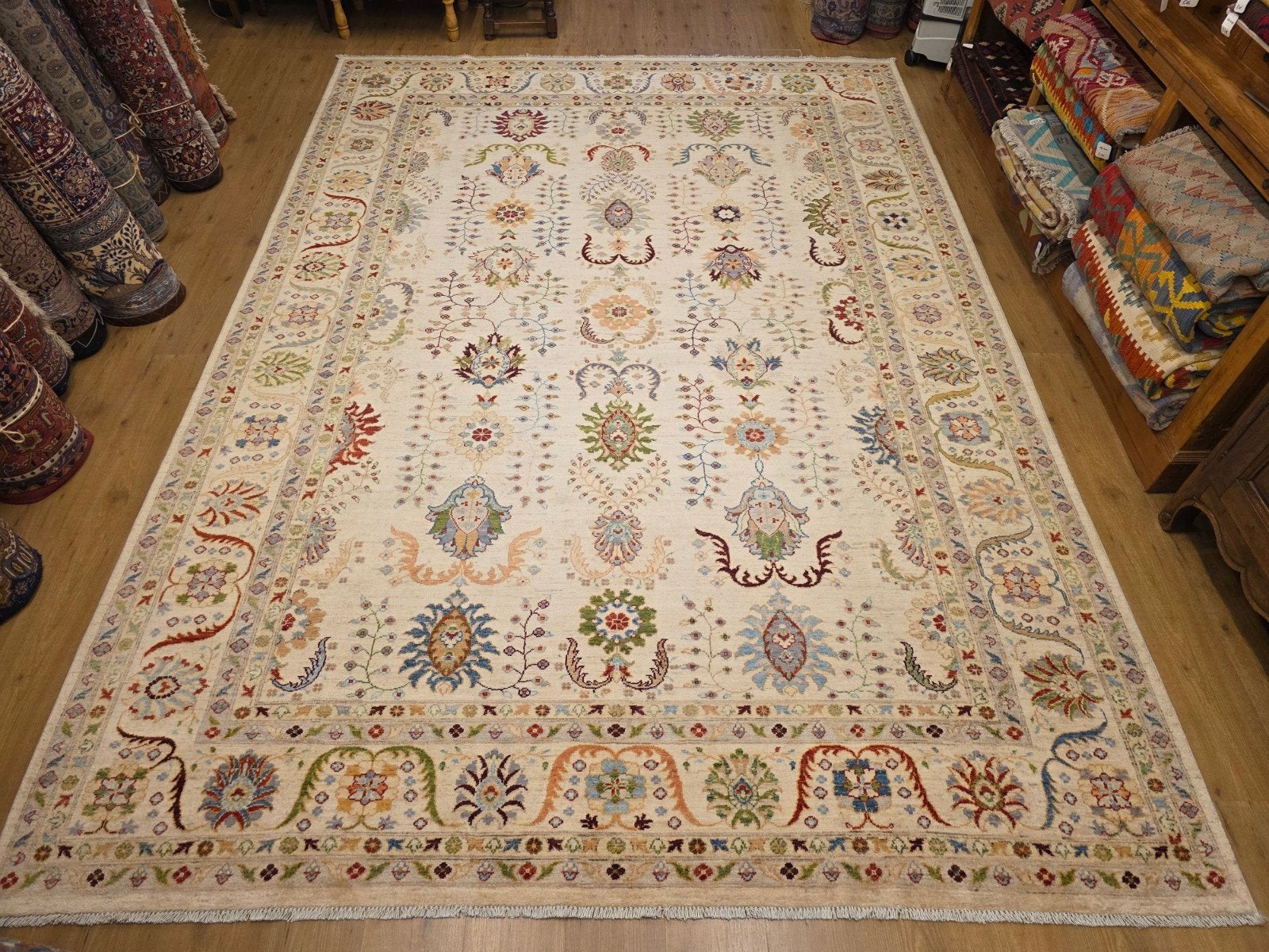 Handgeknoopt oosters tapijt loribaf 357x255