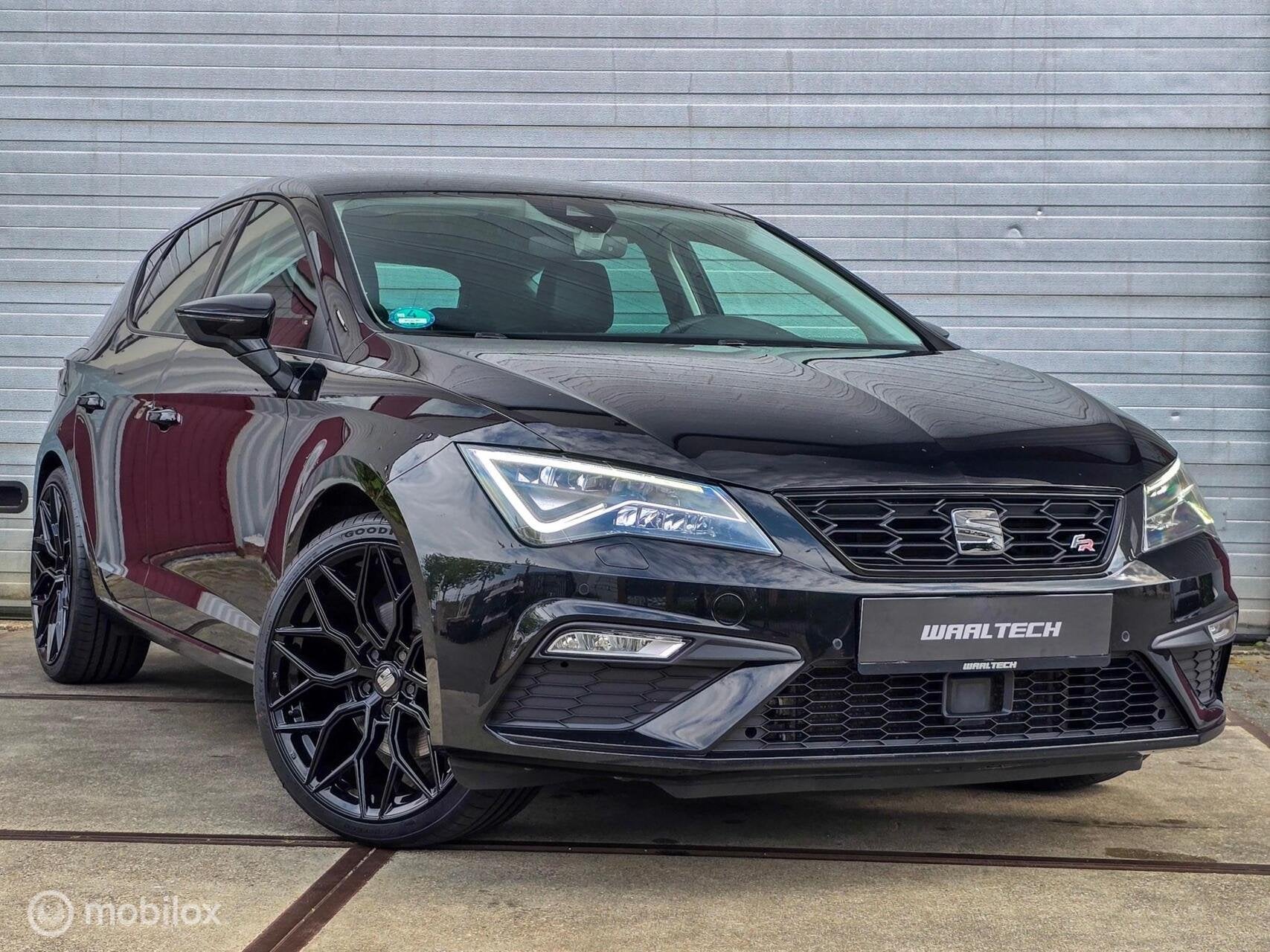 Seat Leon 1.8 TSI FR 180PK ACC Carplay Stoelverw., Voorwielaandrijving, Gebruikt, 4 cilinders, Leder en Stof