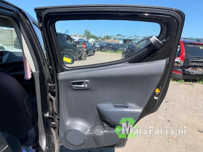 Portier 4Deurs rechts-achter van een Suzuki Alto, Auto-onderdelen, Gebruikt, -, Deur, -