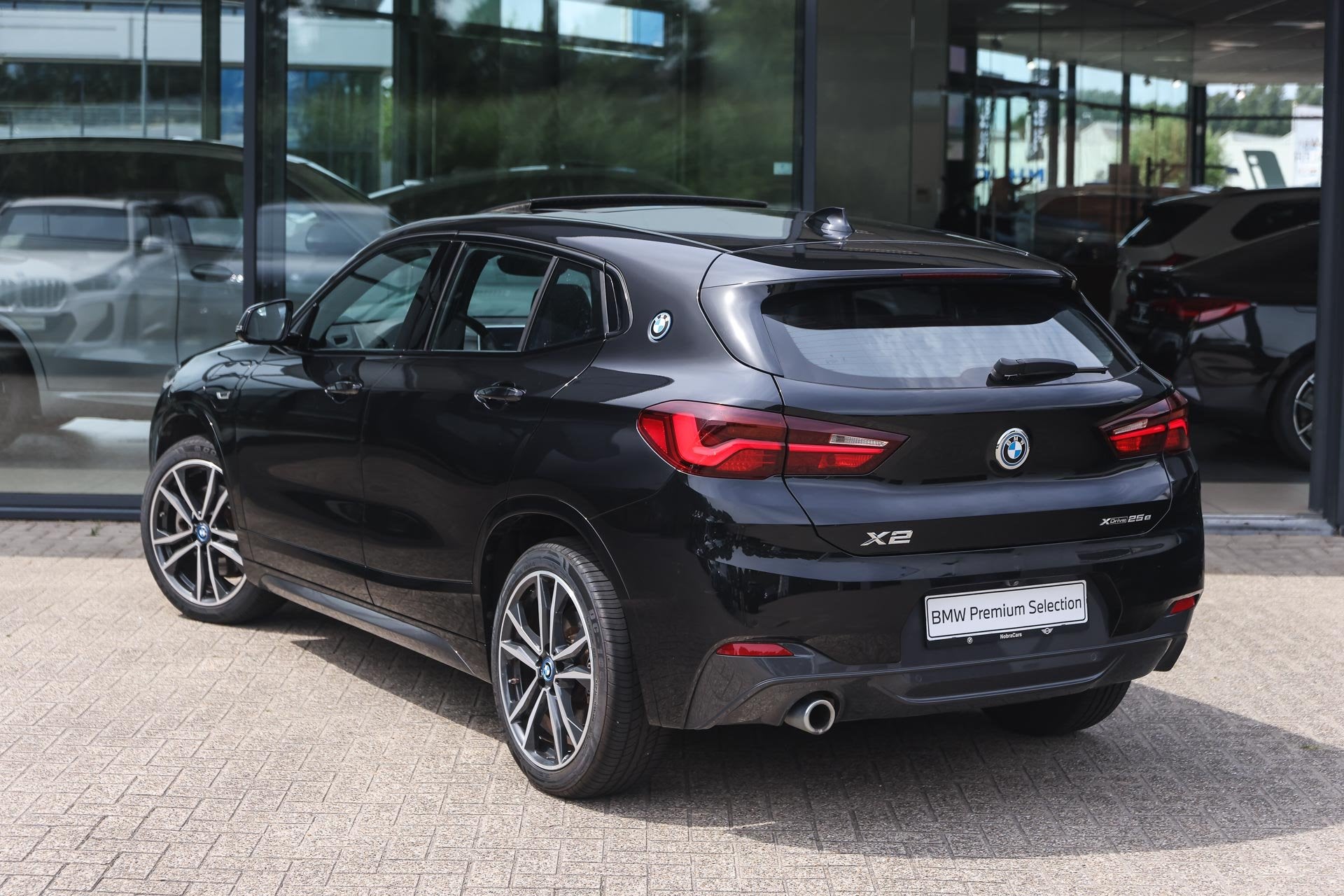 BMW X2 xDrive25e M Sport Automaat / Panoramadak / Sportstoel, Auto's, Dealer onderhouden, X2, Gebruikt, Met garantie (alle)