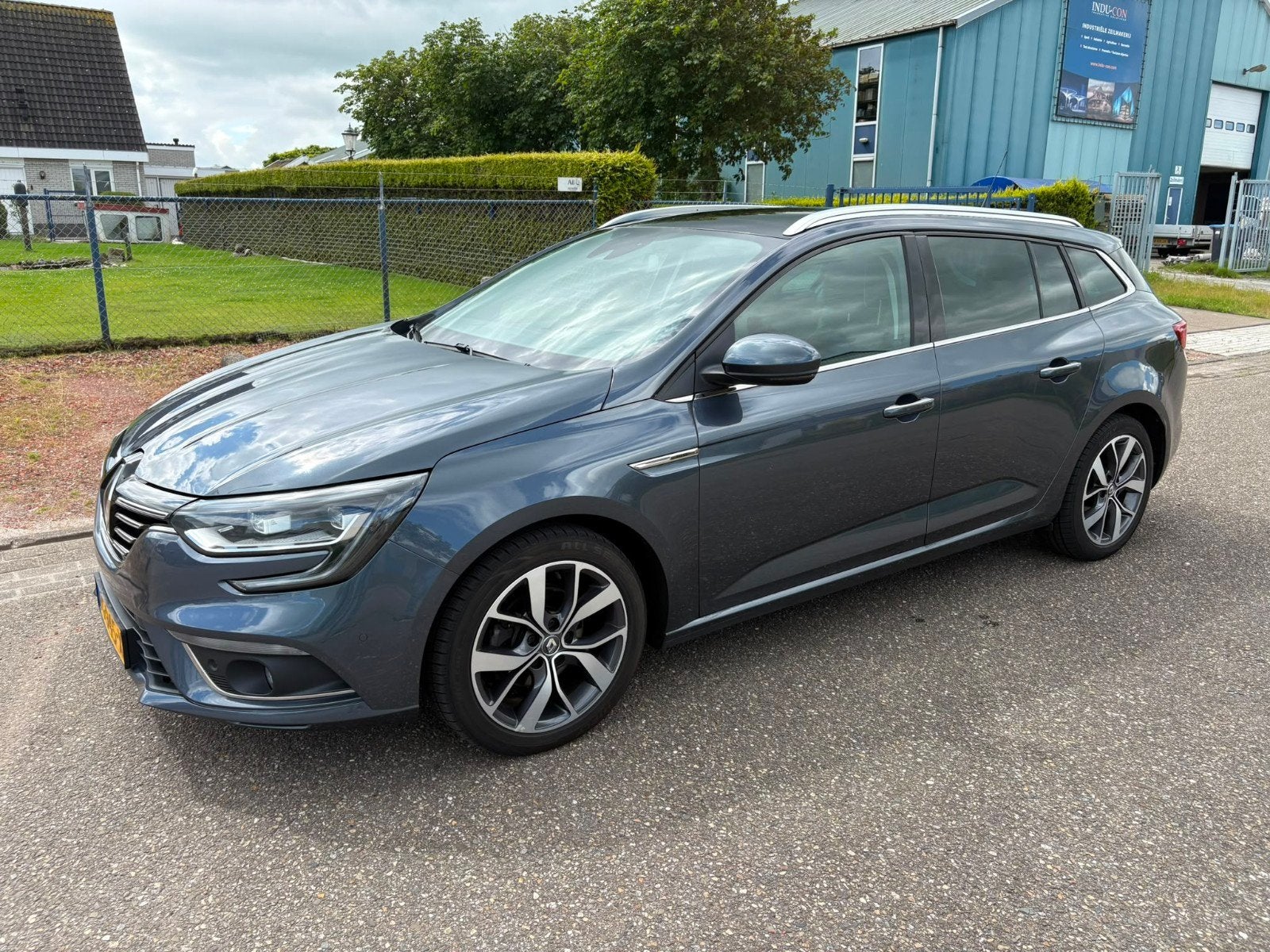 Renault Mégane 1.2TCe 130pk 2017 Grijs BOSE, Auto's, Voorwielaandrijving, 680 kg, 4 cilinders, 132 pk