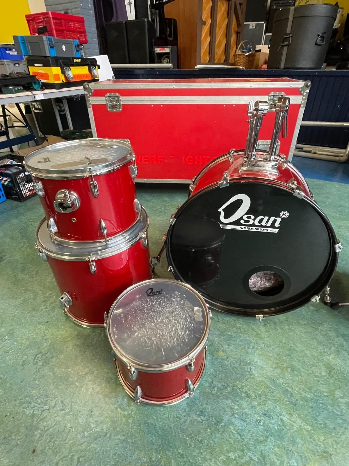 Osan World Drums drumstel (rood) - geen hardware/bekkens, Muziek en Instrumenten, Drumstellen en Slagwerk, Ophalen, Gebruikt, Overige merken