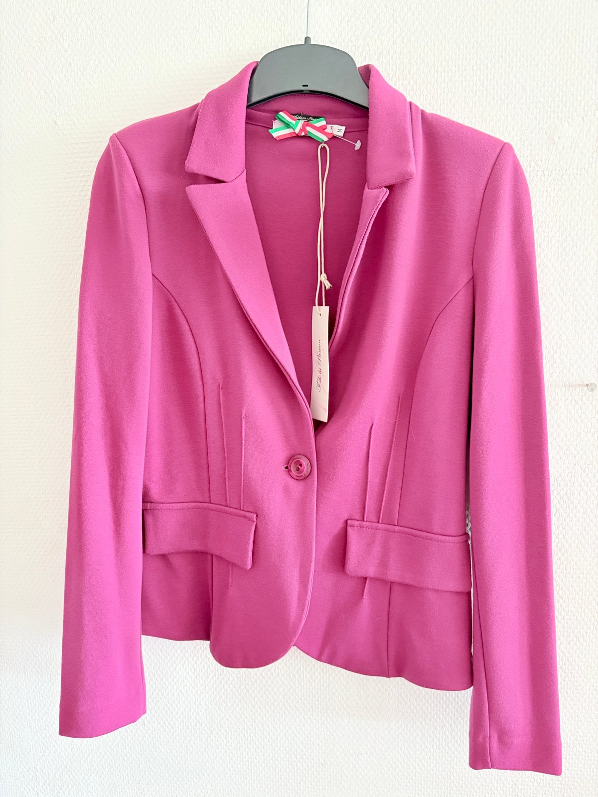 Nieuw roze jasje van F de la Passion, maat M, Maat 38/40 (M), Nieuw, Ophalen of Verzenden, Jasje