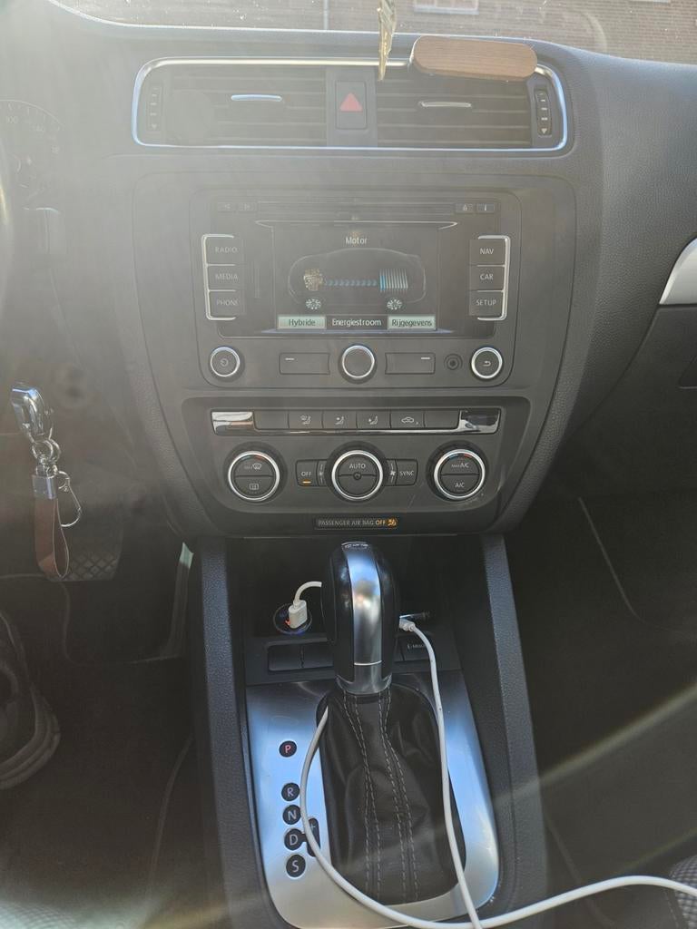 Volkswagen Jetta 1.4 TSI Hybrid 170pk 7-DSG 2013 Grijs, Origineel Nederlands, Hybride Elektrisch/Benzine, 1405 kg, Sedan